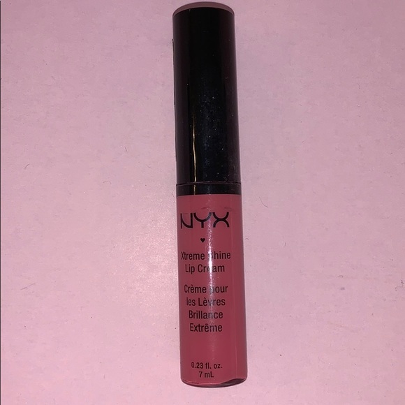 Nyx lip gloss - Picture 1 of 1